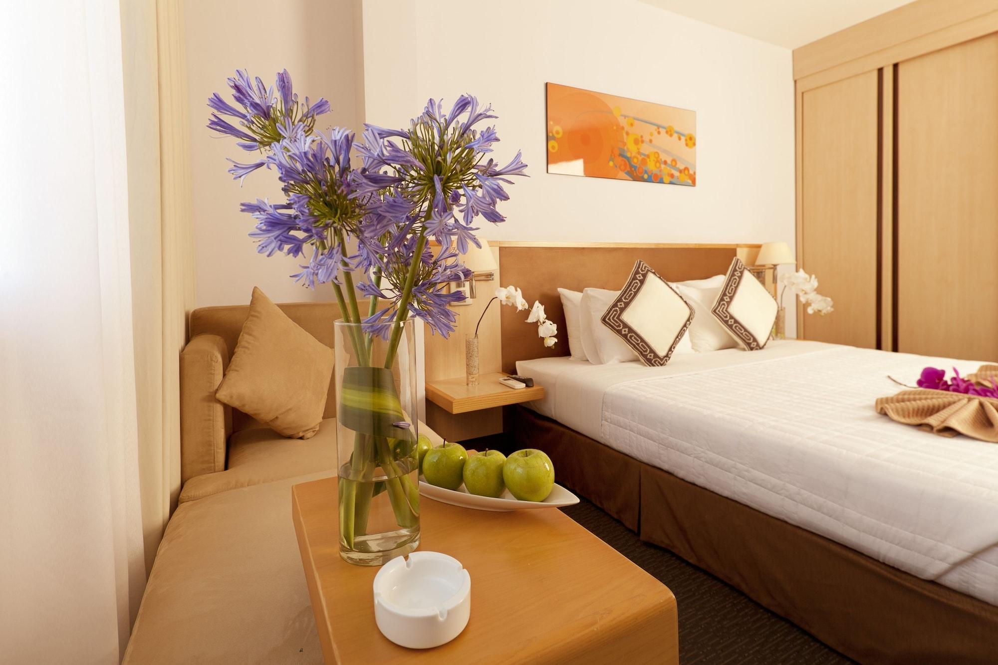 Liberty Hotel Saigon Parkview Ho Chi Minh City Bagian luar foto
