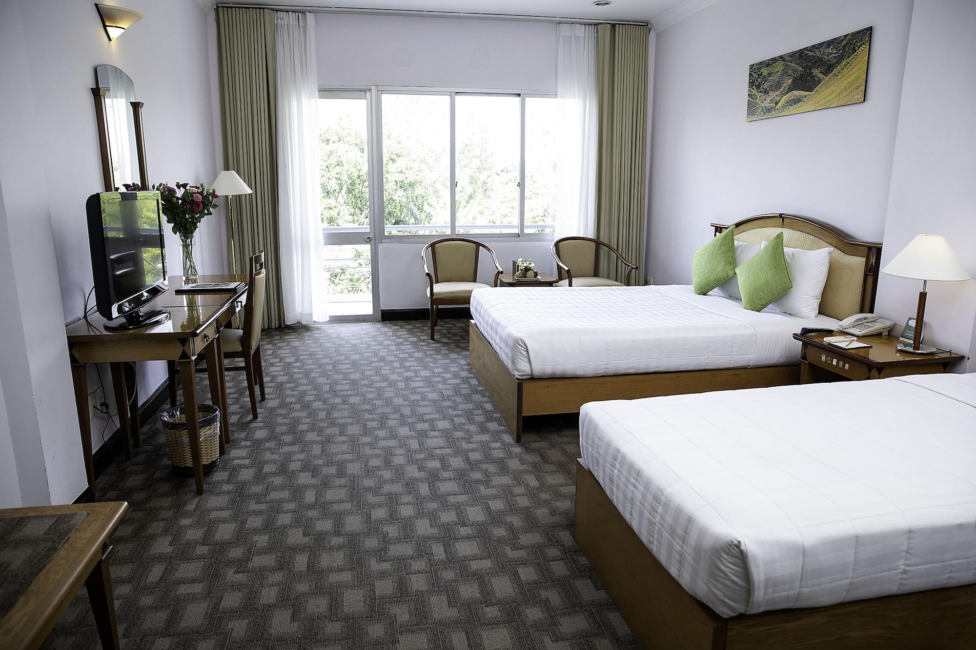Liberty Hotel Saigon Parkview Ho Chi Minh City Bagian luar foto