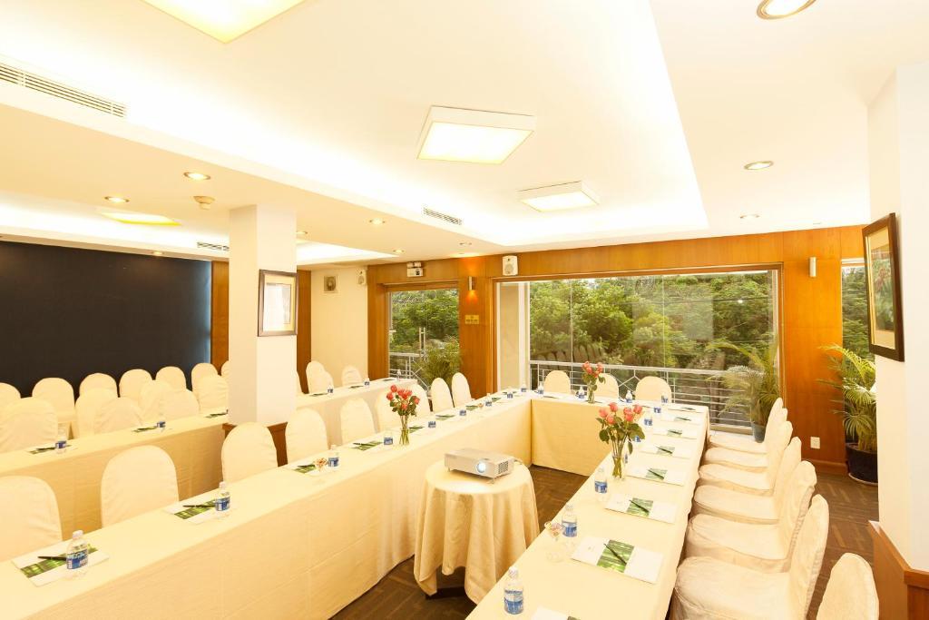 Liberty Hotel Saigon Parkview Ho Chi Minh City Bagian luar foto