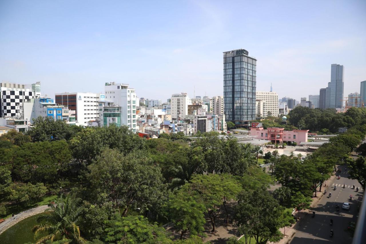Liberty Hotel Saigon Parkview Ho Chi Minh City Bagian luar foto